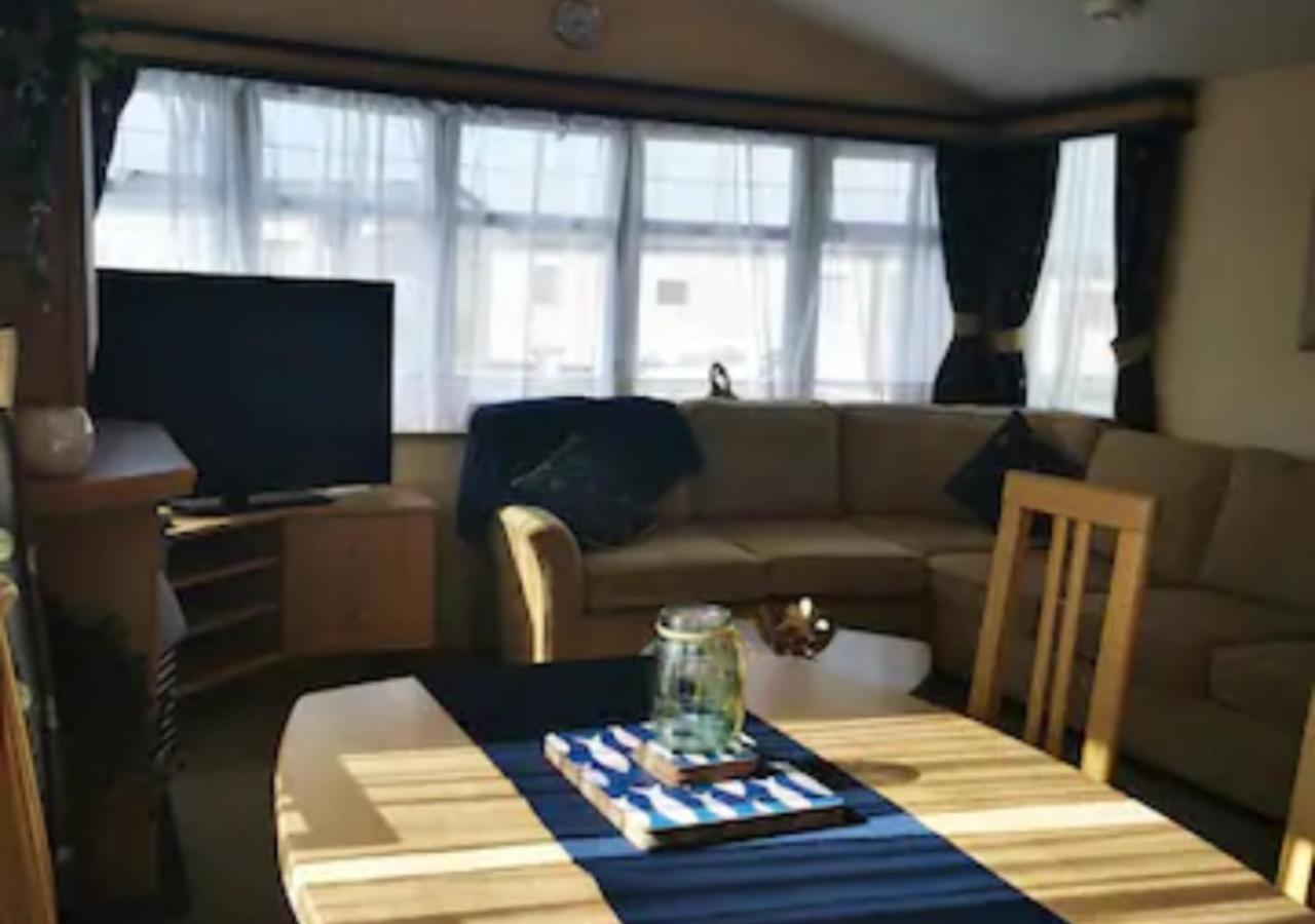 Tranquil 6 Berth Luxury Holiday Home Chichester Eksteriør bilde