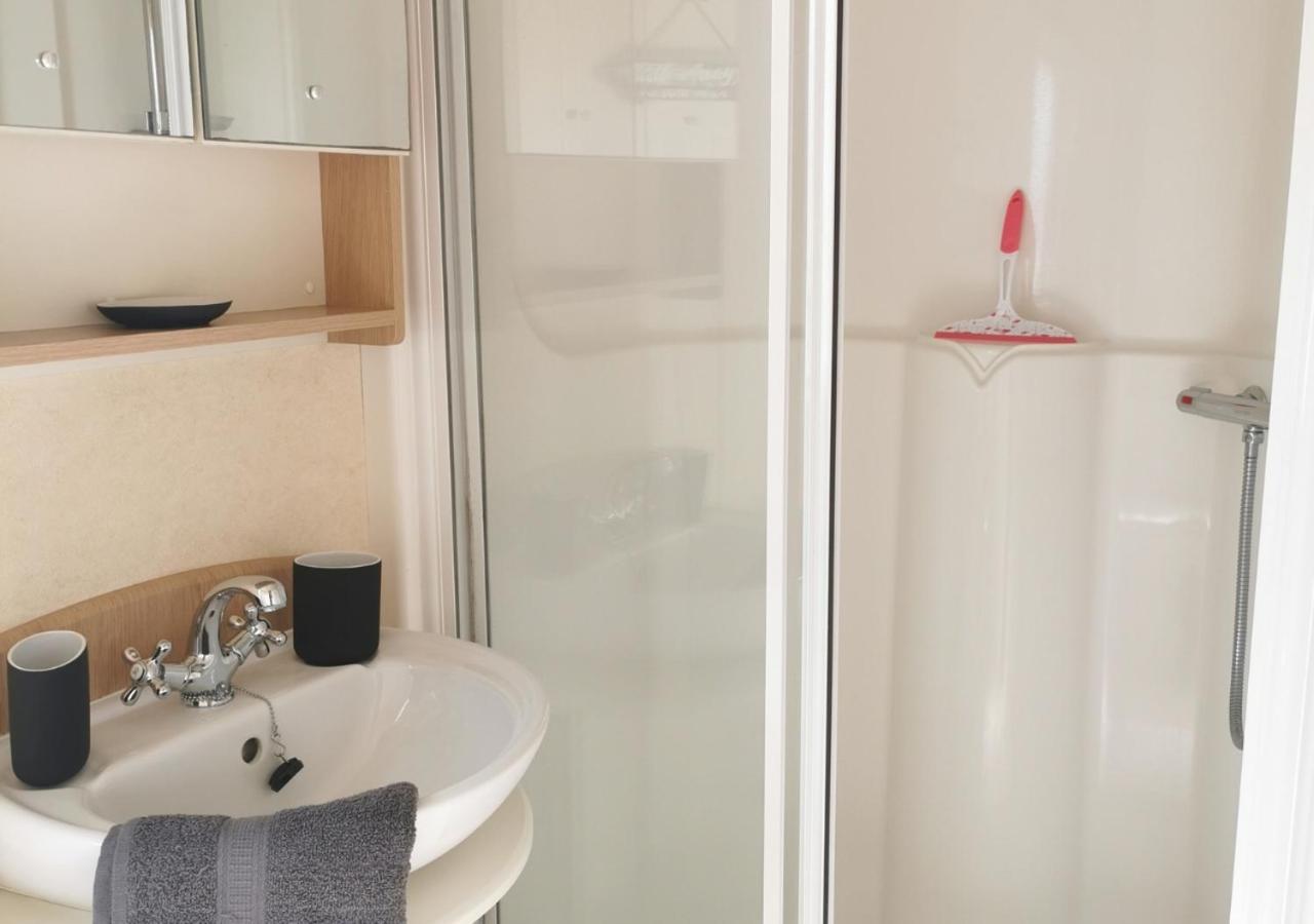 Tranquil 6 Berth Luxury Holiday Home Chichester Eksteriør bilde