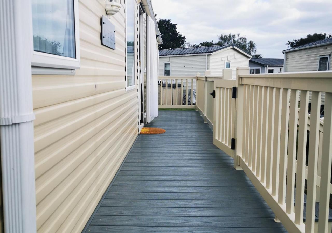 Tranquil 6 Berth Luxury Holiday Home Chichester Eksteriør bilde