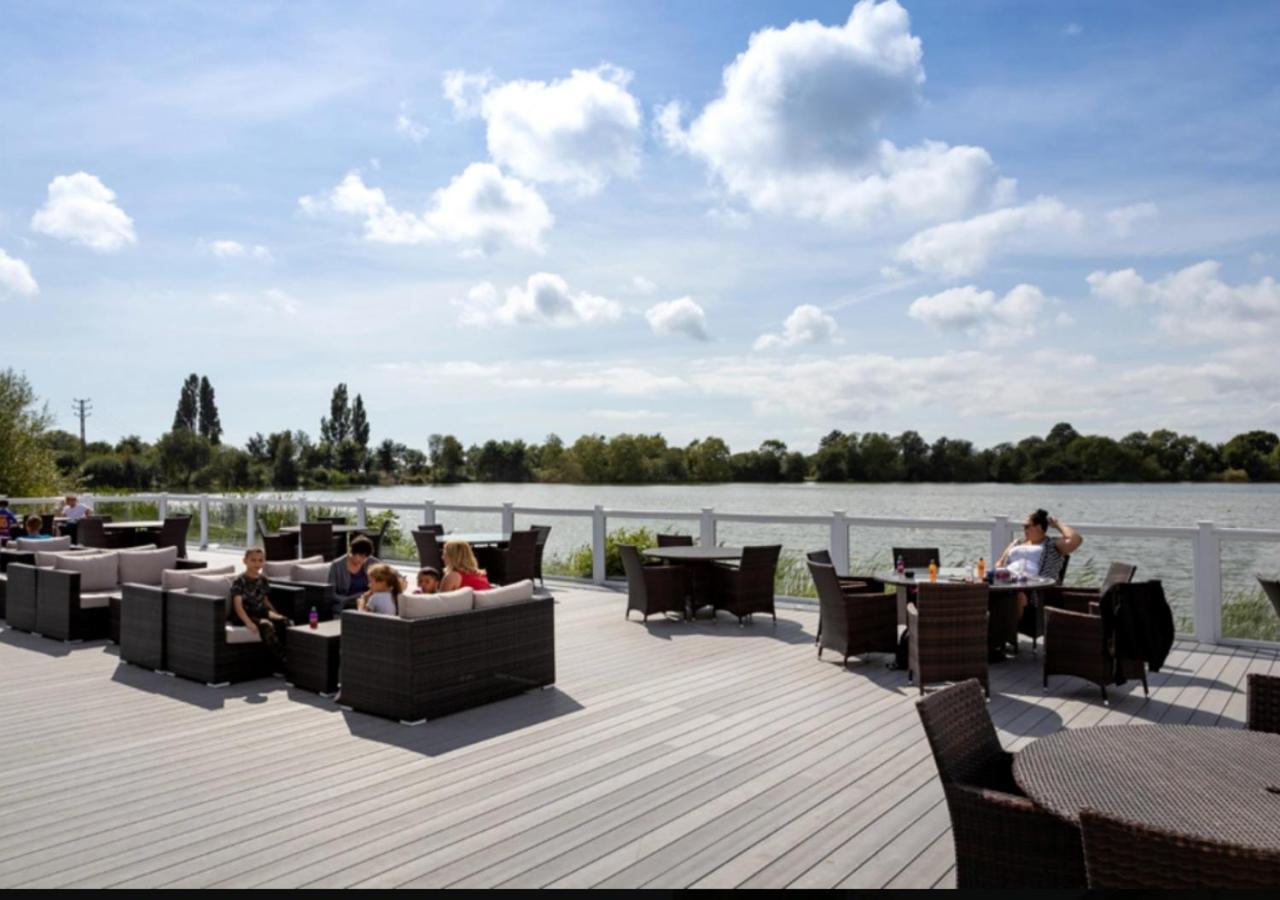Tranquil 6 Berth Luxury Holiday Home Chichester Eksteriør bilde
